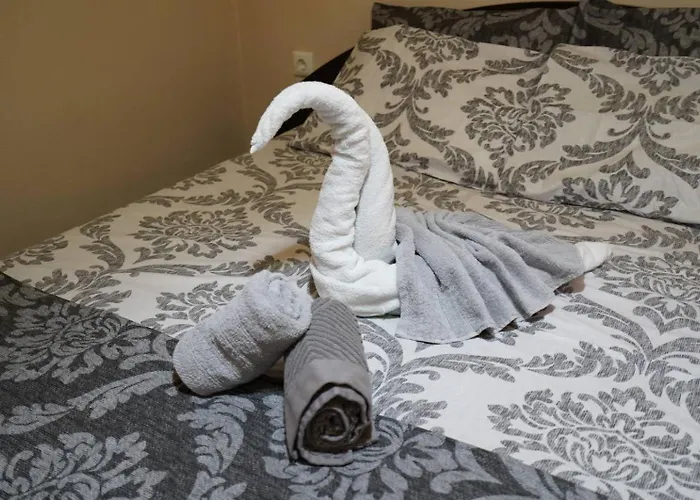 And Sea 2 Nyaraló Néa Karváli